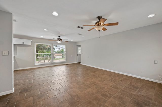 6209 Shadydell Drive, Fort Worth, TX 76135