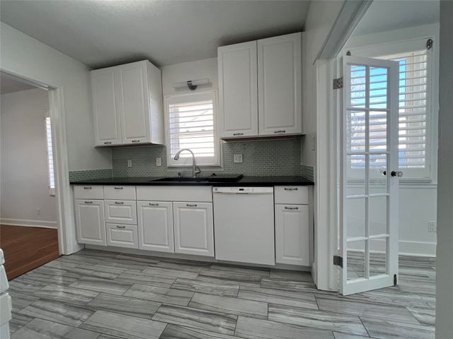 3301 Amherst Street, Des Moines, IA 50313