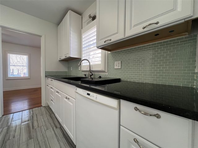 3301 Amherst Street, Des Moines, IA 50313