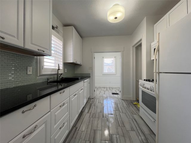 3301 Amherst Street, Des Moines, IA 50313