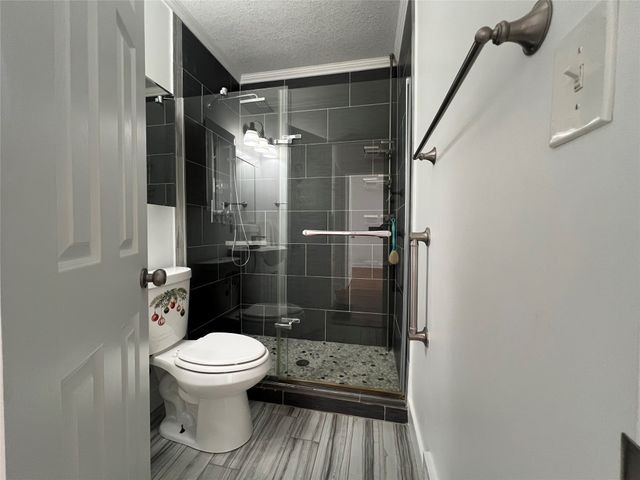 3301 Amherst Street, Des Moines, IA 50313