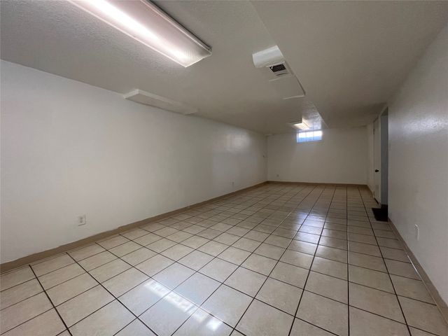 3301 Amherst Street, Des Moines, IA 50313