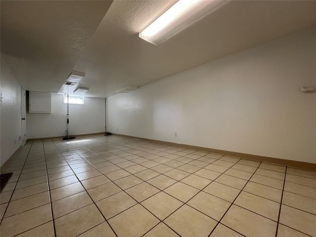 3301 Amherst Street, Des Moines, IA 50313