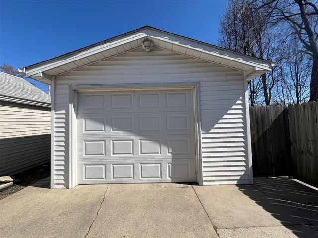 3301 Amherst Street, Des Moines, IA 50313