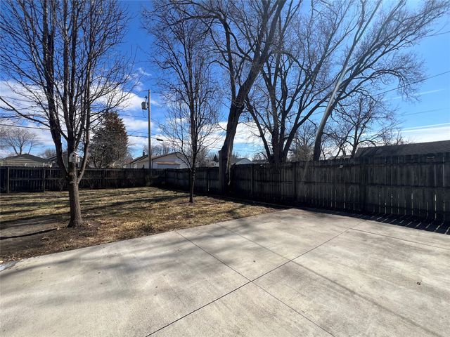 3301 Amherst Street, Des Moines, IA 50313