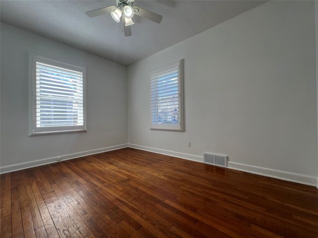 3301 Amherst Street, Des Moines, IA 50313