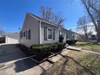 3301 Amherst Street, Des Moines, IA 50313