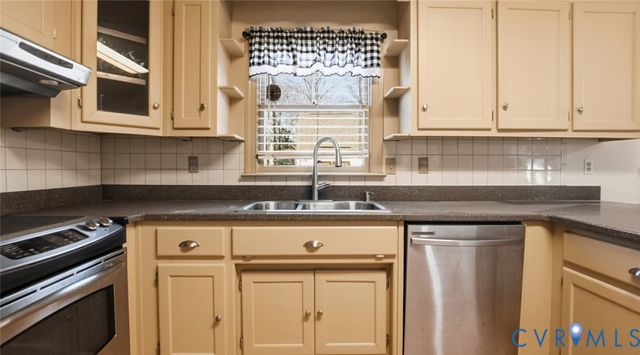 14116 Trailtop Ter, Colonial Heights, VA 23834