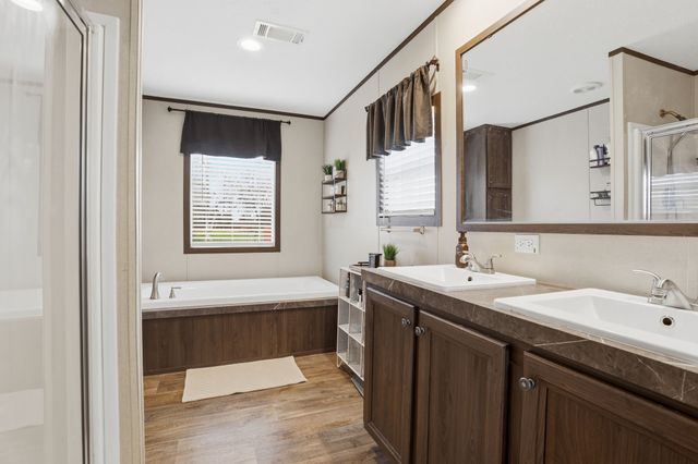 350 County Road 4905, Trenton, TX 75490