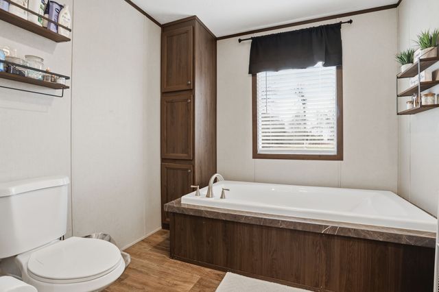 350 County Road 4905, Trenton, TX 75490