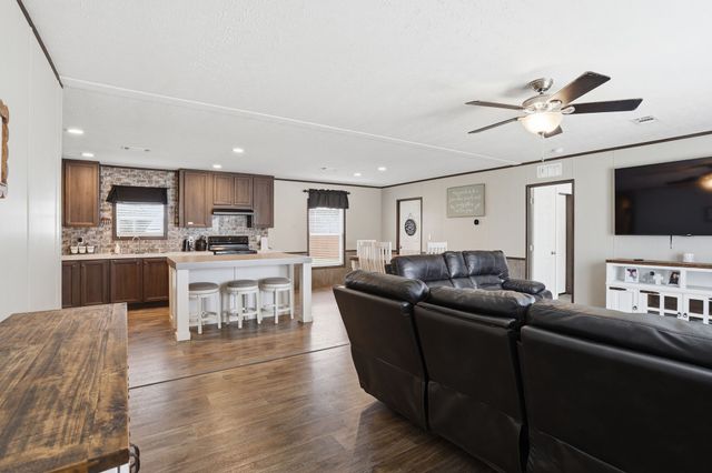 350 County Road 4905, Trenton, TX 75490