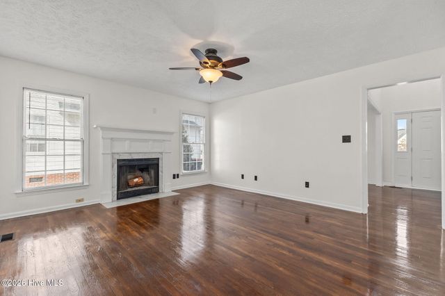 6724 Jacobs Creek Circle, Fayetteville, NC 28306