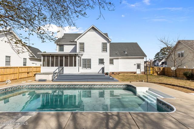 6724 Jacobs Creek Circle, Fayetteville, NC 28306