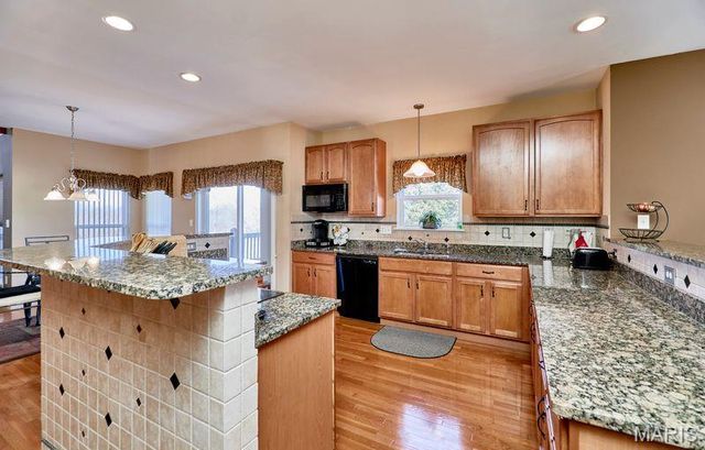 4049 Portland Ridge Drive, Florissant, MO 63034