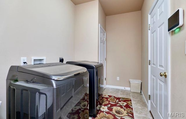 4049 Portland Ridge Drive, Florissant, MO 63034