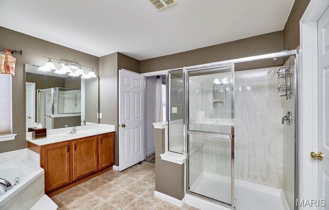 4049 Portland Ridge Drive, Florissant, MO 63034