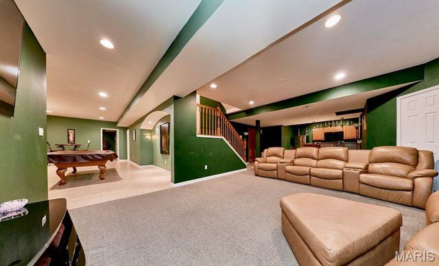 4049 Portland Ridge Drive, Florissant, MO 63034