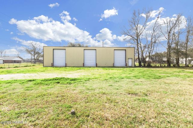 209 D Arceneaux Road, Scott, LA 70583