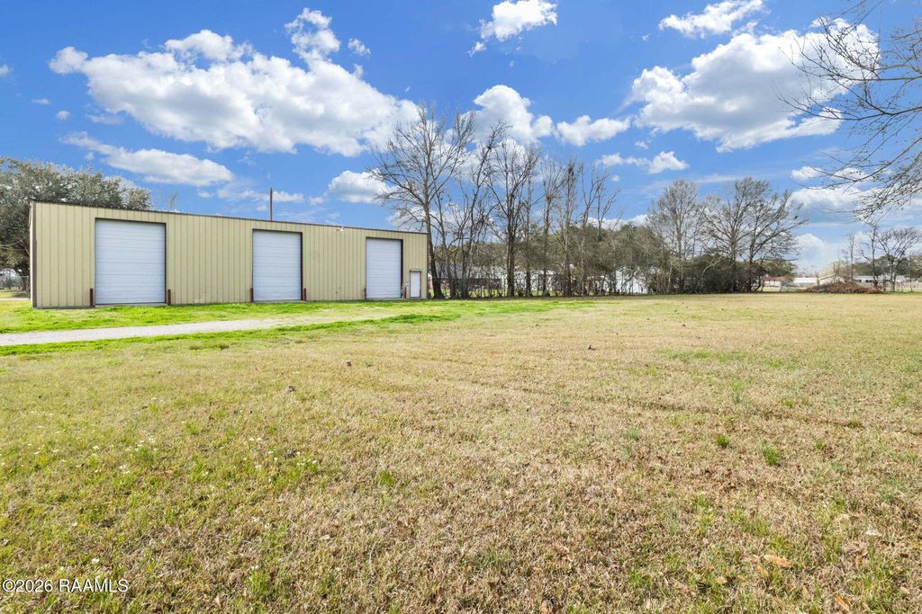 209 D Arceneaux Road, Scott, LA 70583