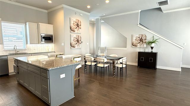 10906 Brookeshire Chase Lane Lane, Houston, TX 77043