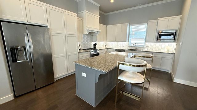 10906 Brookeshire Chase Lane Lane, Houston, TX 77043