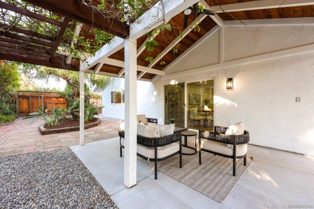 3619 Oxford St, Carlsbad, CA 92010