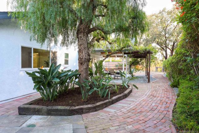 3619 Oxford St, Carlsbad, CA 92010