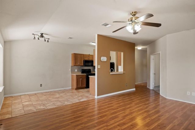 203 Altamont ST, Hutto, TX 78634