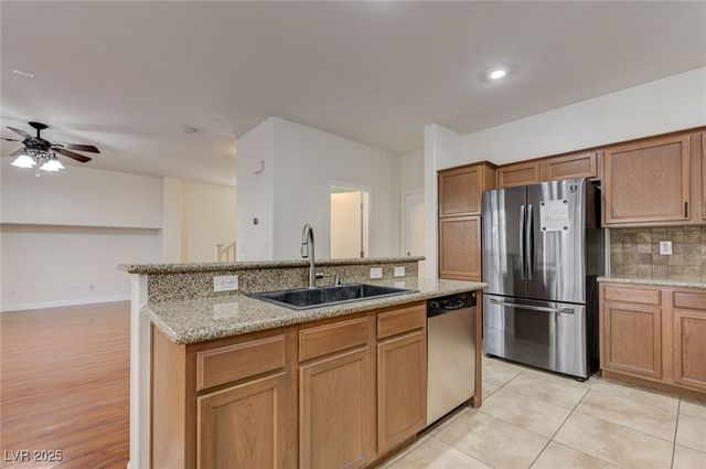 10644 Tray Mountain Avenue, Las Vegas, NV 89166