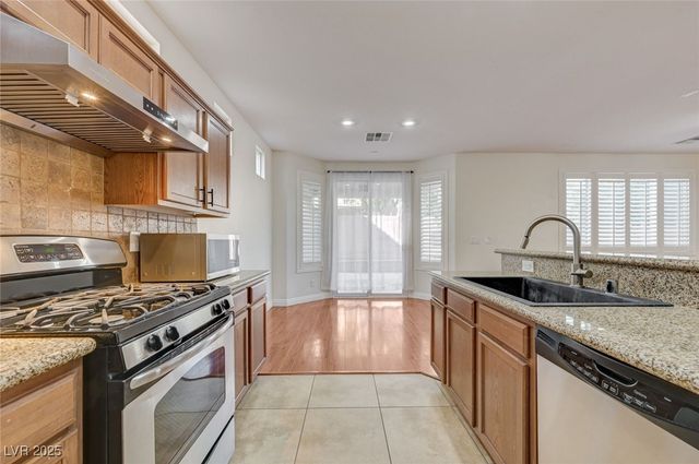 10644 Tray Mountain Avenue, Las Vegas, NV 89166