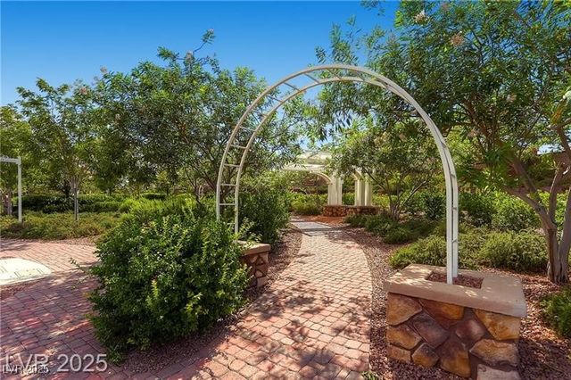 10644 Tray Mountain Avenue, Las Vegas, NV 89166