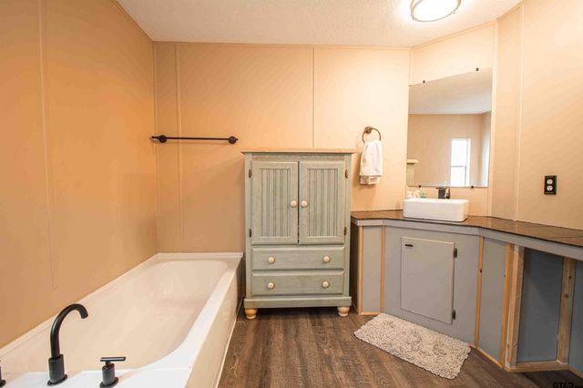 266 Hickory Hills Drive, Murchison, TX 75778