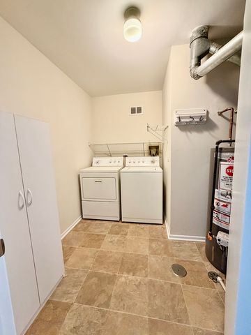 1053 Scanlon Drive A1, Wheeling, IL 60090
