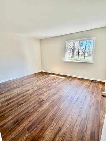 1053 Scanlon Drive A1, Wheeling, IL 60090