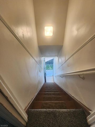 23 Park Ave, Garfield City, NJ 07026