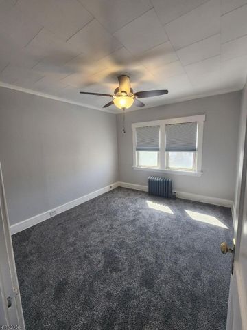23 Park Ave, Garfield City, NJ 07026