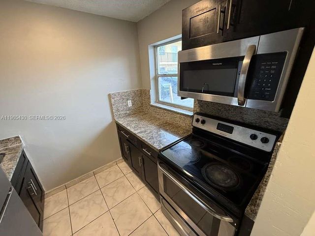 2721 NW 23rd Court 4, Miami, FL 33142