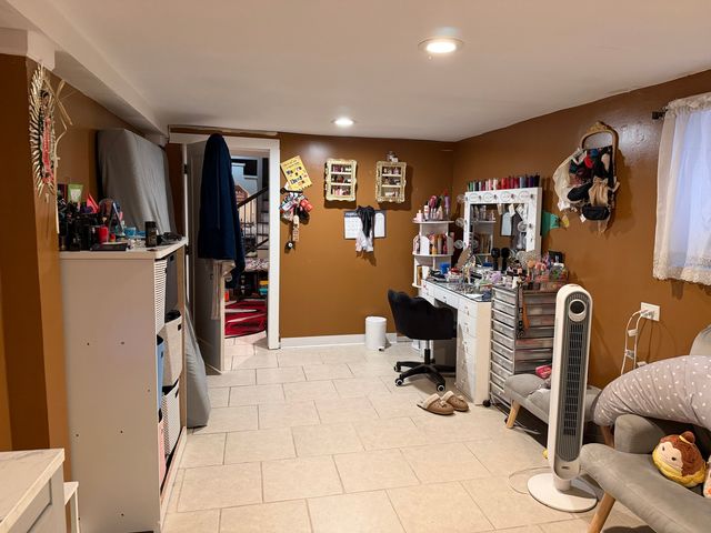 5528 W Henderson Street, Chicago, IL 60641