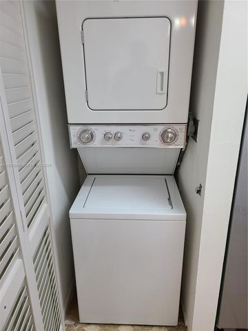 10282 NW 9th St Cir 205, Miami, FL 33172