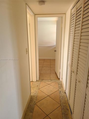 10282 NW 9th St Cir 205, Miami, FL 33172