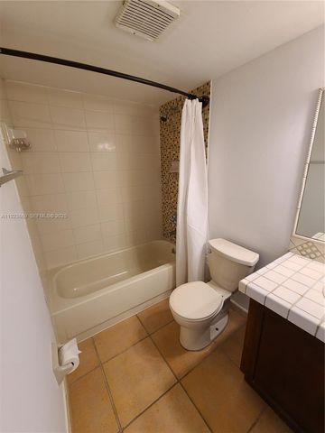 10282 NW 9th St Cir 205, Miami, FL 33172