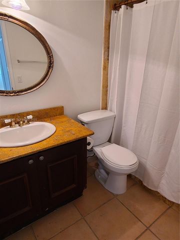 10282 NW 9th St Cir 205, Miami, FL 33172