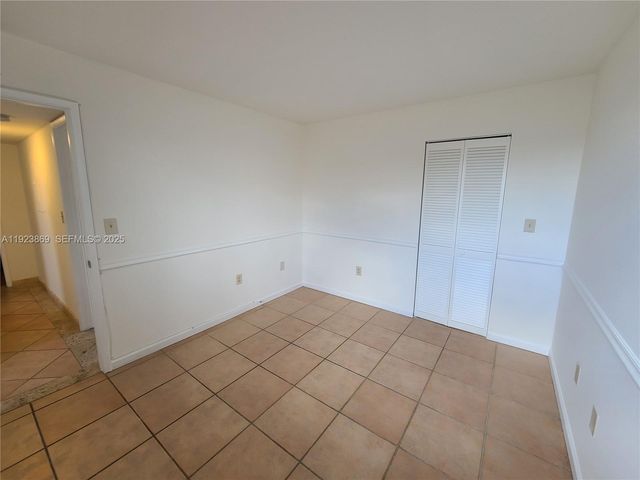 10282 NW 9th St Cir 205, Miami, FL 33172