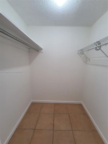 10282 NW 9th St Cir 205, Miami, FL 33172