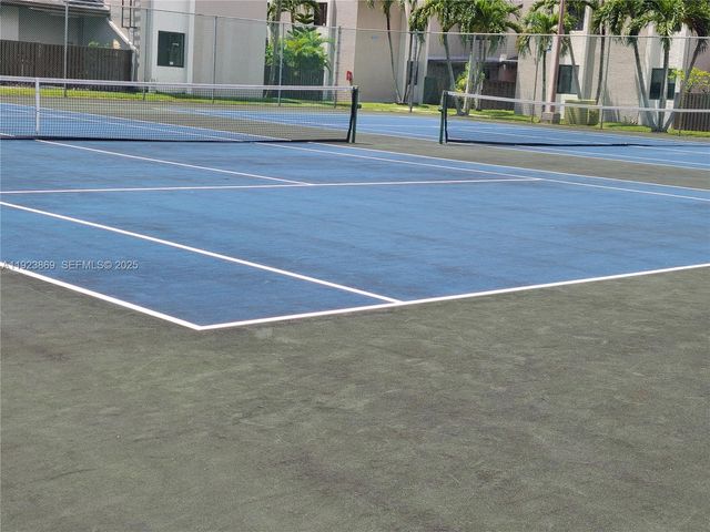 10282 NW 9th St Cir 205, Miami, FL 33172