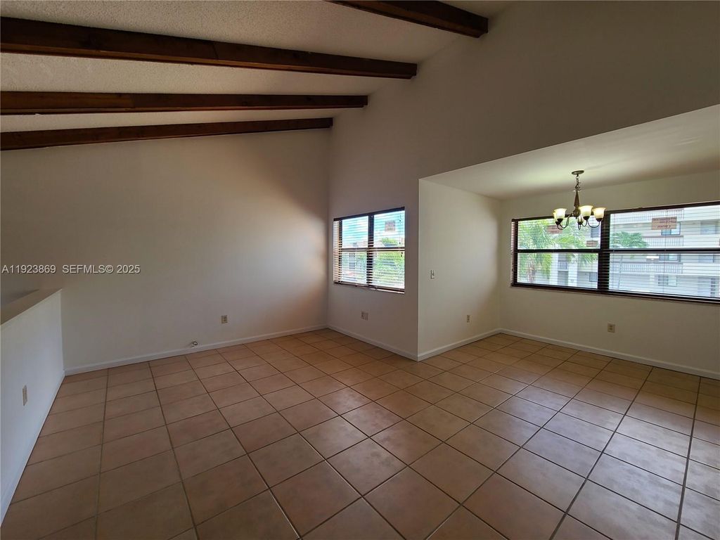 10282 NW 9th St Cir 205, Miami, FL 33172