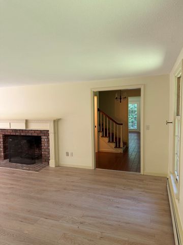 16 Flint Rd, Oakham, MA 01068