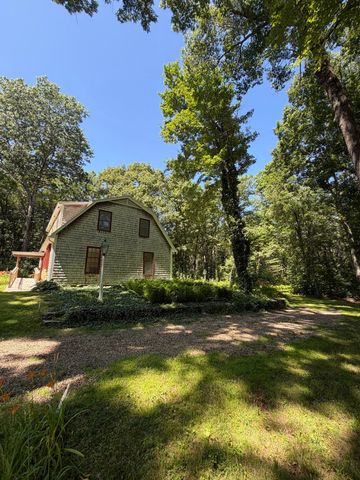 16 Flint Rd, Oakham, MA 01068