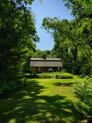 16 Flint Rd, Oakham, MA 01068