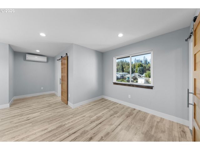 1736 DRURY Ln, Grants Pass, OR 97527